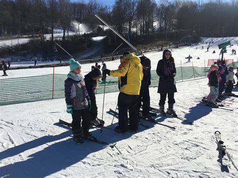 First-Time Skiing at the Shawnee Mountain Ski Area - Weekend Jaunts