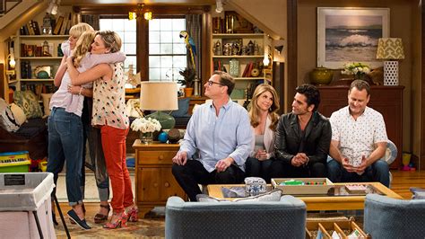 'Fuller House': Behind-the-Scenes Look at Netflix Reboot (VIDEO) - Variety