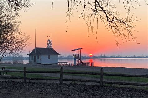 Wildfire smoke from Western Canada brings hazy skies to Ontario