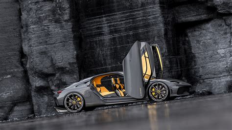 Koenigsegg’s New Gemera Supercar Has Enough Room for Four – Robb Report