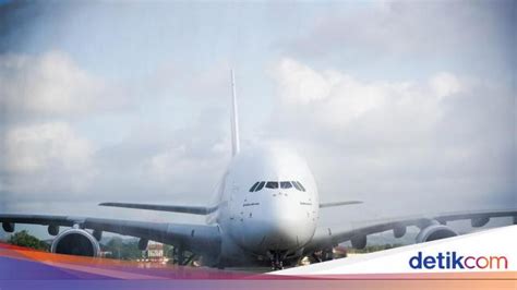 10 Pesawat Penumpang Terbesar di Dunia Selain A380 yang Mendarat di Bali