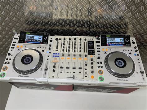 2x Pioneer CDJ 2000 White DJ Decks + DJM 900 Nexus - Deck Converters: Sell DJ Equipment | London