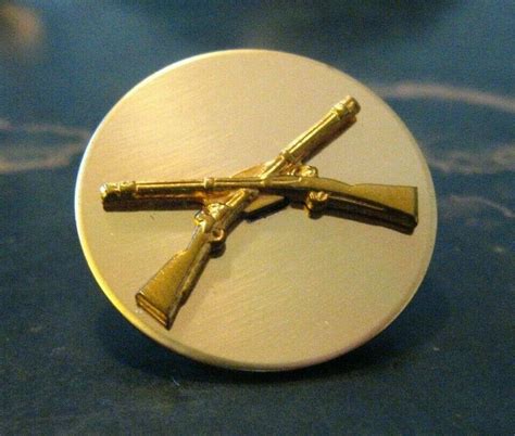 U.S.A. Army Infantry Crossed Rifles Lapel Collar Pin - Vintage American ...