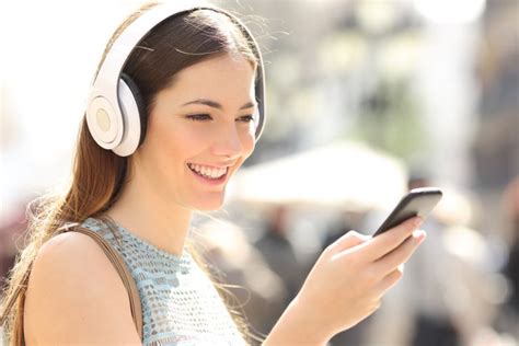 How to Choose the Best Wireless Headphones for Work - ArticleCity.com