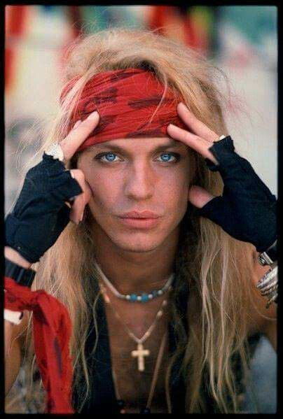 Pin by Joyce Kolb on Hot Lead Singers | Bret michaels, 80s hair bands, Hair metal bands