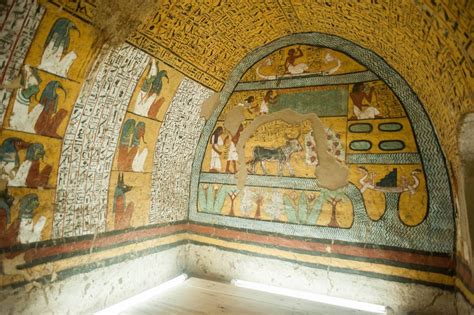 The opening of Four New Kingdom Tombs in Luxor - ELMENS