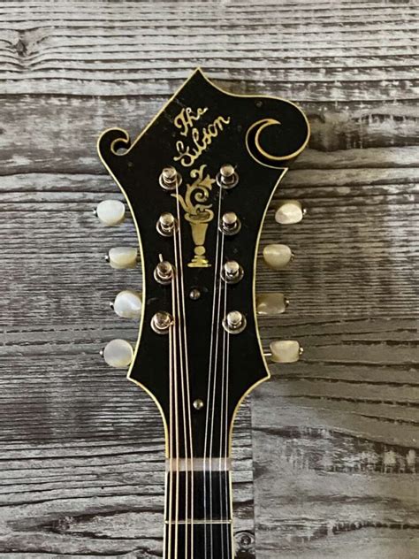 Gibson Ricky Skaggs Distressed MM Mandolin #7 SOLD - Mandolin Store