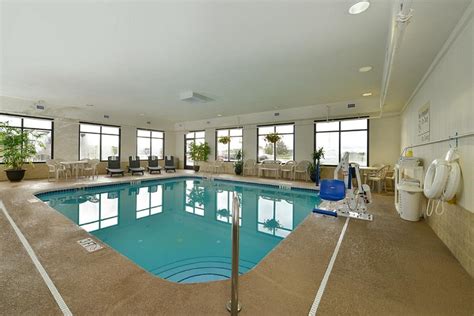 Hampton Inn Clarion Pool: Pictures & Reviews - Tripadvisor