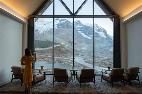 The Glacier View Lodge at the Columbia Icefields: Hotel Review