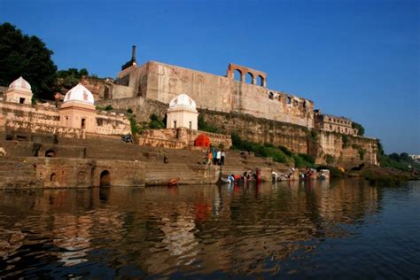 Burhanpur Gateway to South India - Tourism. Burhanpur Tourism and Historic Monuments like Jama ...