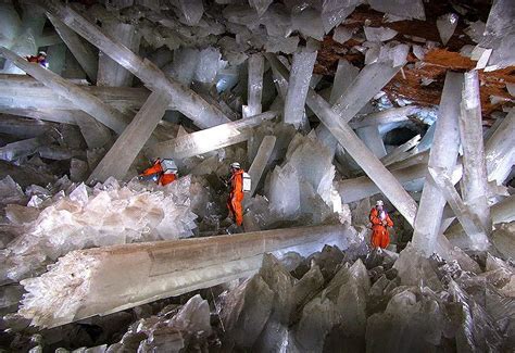 Giant crystal cave, Mexico : r/interestingasfuck