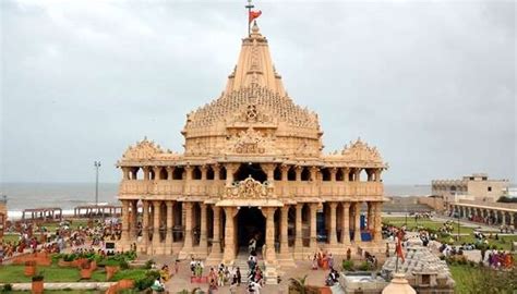 16 Beautiful Temples In Gujarat To Visit In 2023 For Your Peace Of Mind!