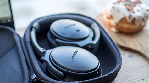 Bose QC35 owners claim noise cancelling problem caused by software ...