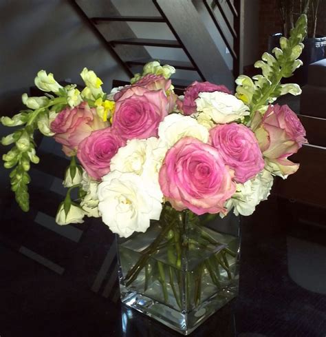 Jean-Marie (teatimestyleblg) on Twitter | Flower arrangements, Rose ...