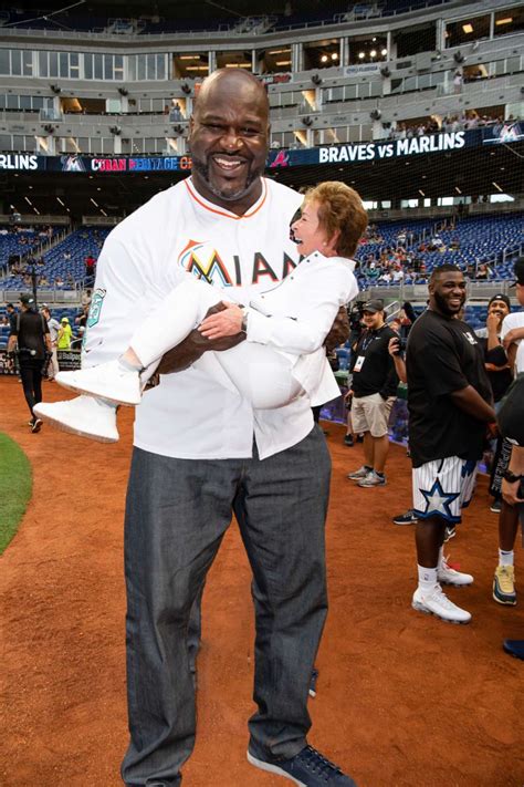 Shaq And Lil' Judge Judy Are My New Favorite Platonic Couple | Judge judy, Shaq, Tall guys