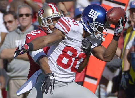 Victor Cruz making a "Helmet Catch" One of my favorite of all time! | New york giants, Football ...