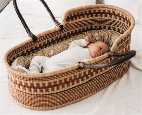 Moses Baskets | Australia's #1 Selling Baby Basket | Free Mattress – The Young Folk Collective