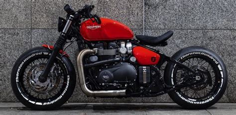 Thornton Hundred's Red Triumph Bobber - ModifiedX | Motos geniales ...