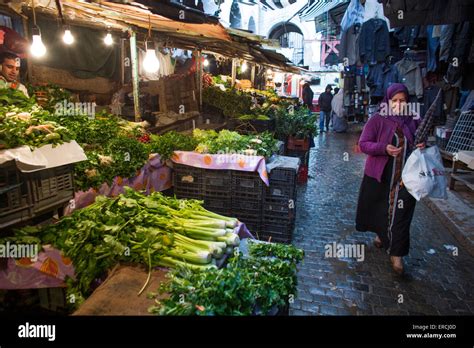 food market in Algiers, Algeria Stock Photo: 83256109 - Alamy