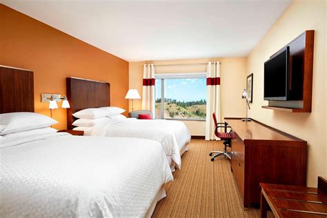 Kelowna Hotels with Indoor Pools | Four Points by Sheraton Kelowna Airport