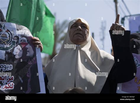 Gaza City, The Gaza Strip, Palestine. 7th Mar, 2018. The march of Palestinian women to condemn ...