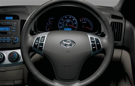 2010 hyundai elantra interior photos