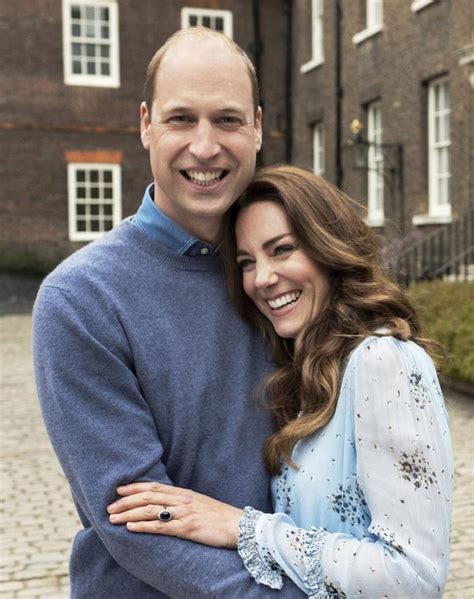 Prince William and Kate Middleton hold hands in new photos released on ...