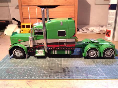 Model Truck Builder .com