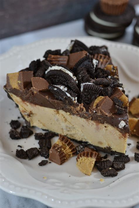 No Bake Peanut Butter Oreo Pie | Peanut butter recipes, Peanut butter ...