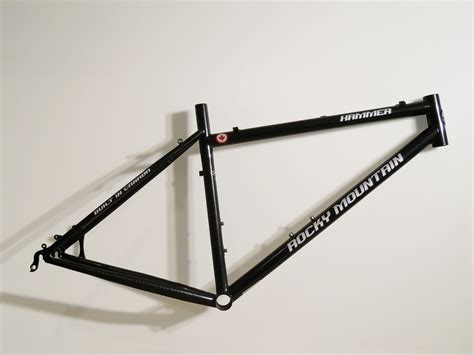 File:Bicycle frame mtb hardtail.jpg - Wikimedia Commons