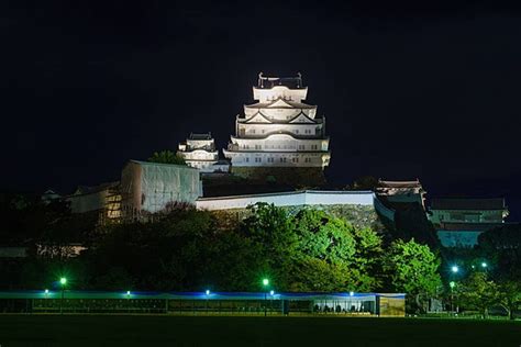 Night View Of Himeji Castle Architecture Himeji Castle Old Photo ...