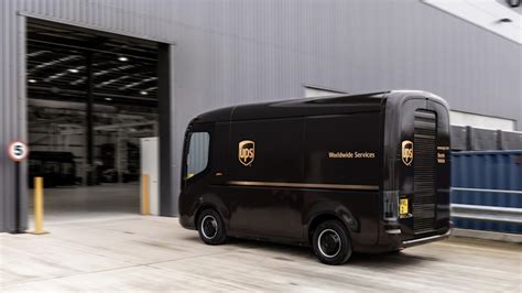 Who's Got the Best-Looking Electric Delivery Van Design: Amazon, FedEx or UPS? - Core77