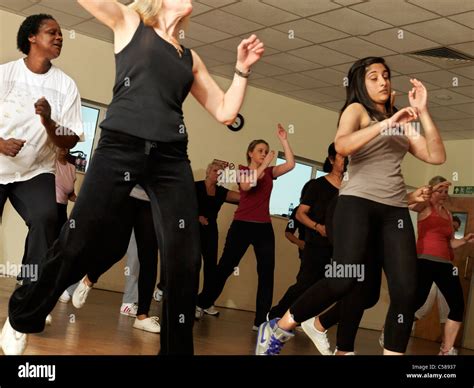 Zumba Dance Fitness Class Stock Photo - Alamy