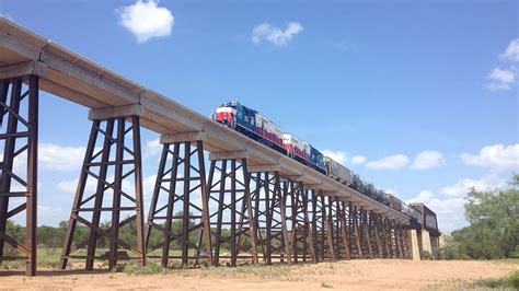 Railroad Bridge - San Saba, Texas | Structural Prestressed Precast Concrete