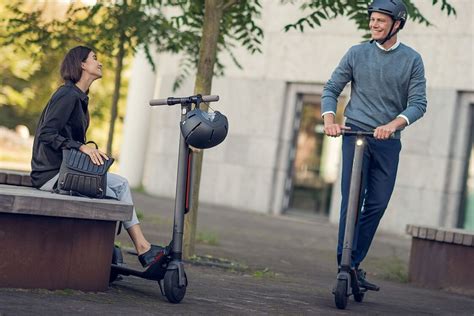 Segway Ninebot ES4 Review 2024 - Personal Electric Transport