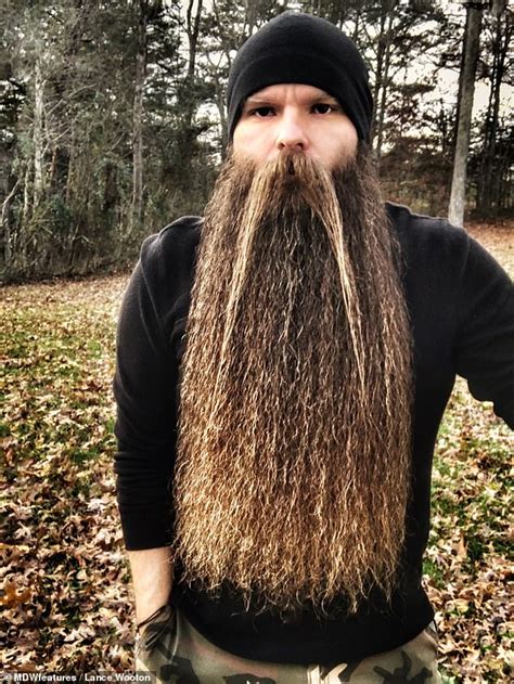 Man grew his beard two-and-a-half feet long and enters competitions - ReadSector