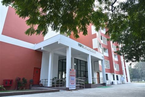 Visitors' Hostel | IIT Kanpur