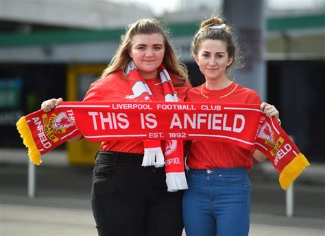 Liverpool fans arrive at Wembley for the Capital One Cup Final ...