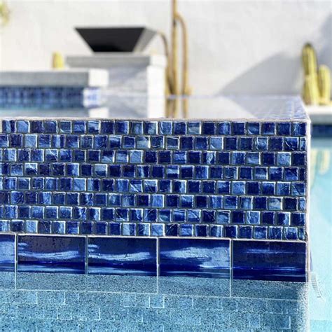 Wave Crest 6" x 6" Glossy Porcelain Waterline Pool Tile – AquaTiles