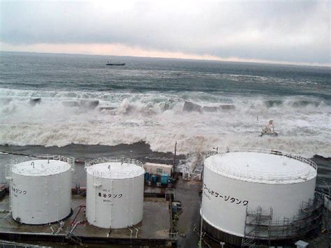 New photographs released of tsunami hitting the Fukushima Dai-ichi ...