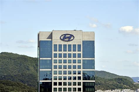 Hyundai becomes world’s third-largest carmaker