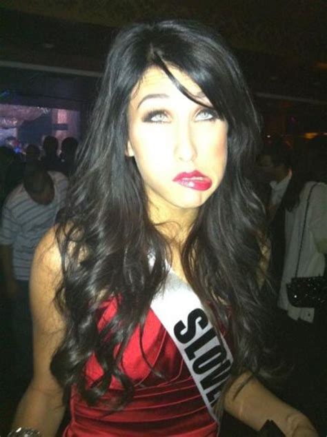 Funny Faces By Gorgeous Miss Universe Contestants (28 pics) - izispicy.com