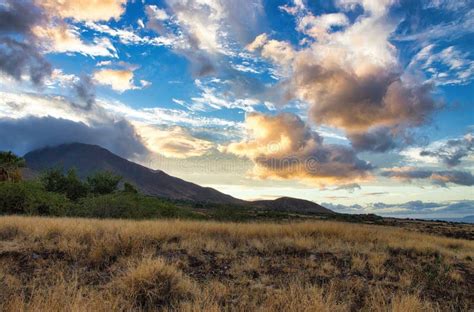 West Maui Mountains at Sunrise. Stock Photo - Image of featuring ...