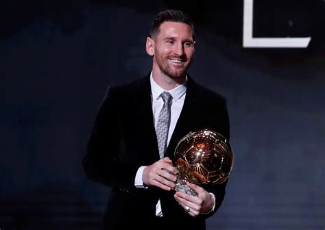 Messi conquista Bola de Ouro pela sexta vez e se isola como maior vencedor - Portal Cidade Luz