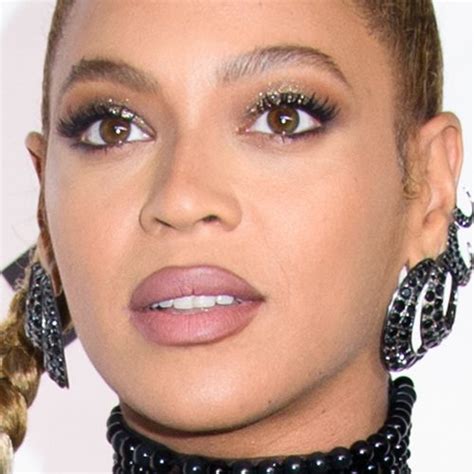 Beyoncé's Makeup Photos & Products | Steal Her Style