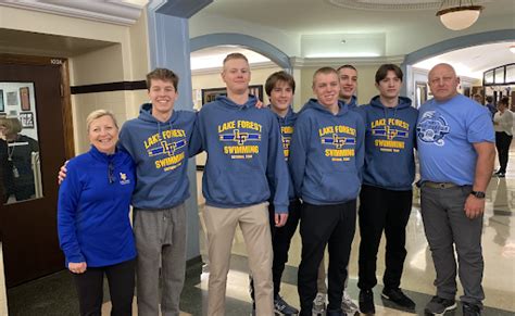 Boys’ Swimming and Diving Team qualifies for State – The Forest Scout