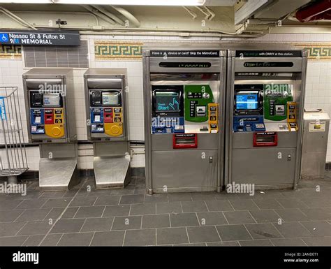 Disminución Grupo Artístico metrocard vending machine Otoño Jabeth ...