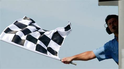 F1 flags explained: What different colours mean in Formula One 2023 ...