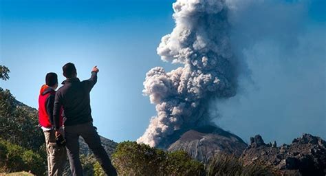 Santiago Volcano | Sights & Attractions - Project Expedition