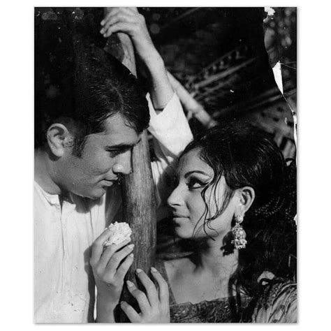 Super Star Rajesh Khanna and Sharmila Tagore in Amar Prem | Bollywood pictures, Beautiful ...